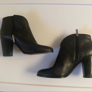 Vince Camuto Ankle Boot Black 8.5